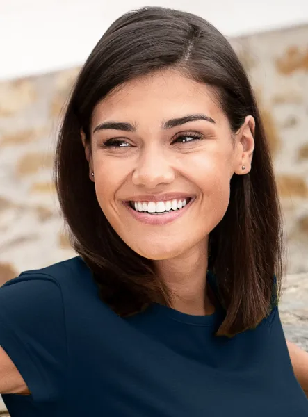 T-shirt da donna alla moda - Scollo tondo classico