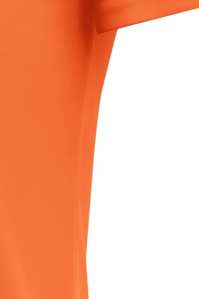 T-shirt con scollo asimmetrico - Tagliato con cuciture laterali