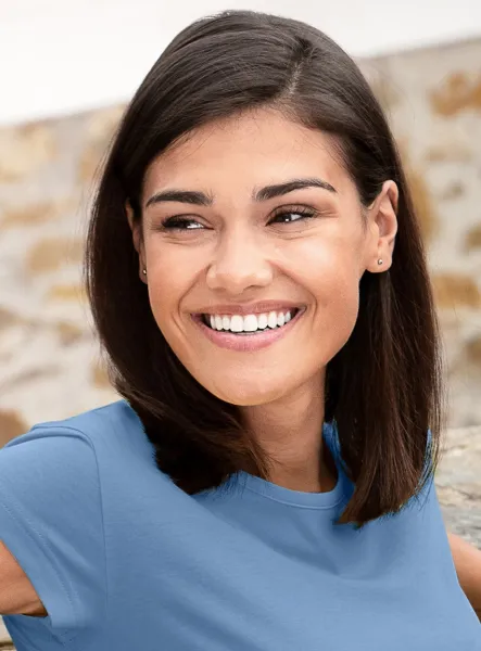 T-shirt da donna alla moda - Scollo tondo classico