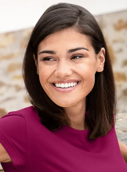 T-shirt da donna alla moda - Scollo tondo classico