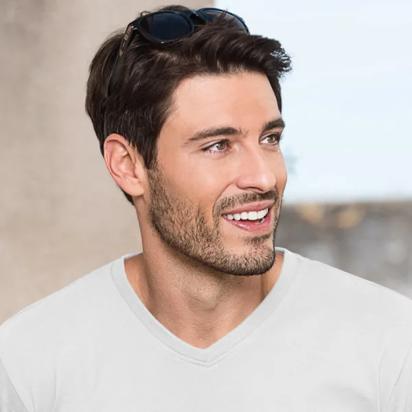 T-shirt pesante con maniche corte - Scollatura a V