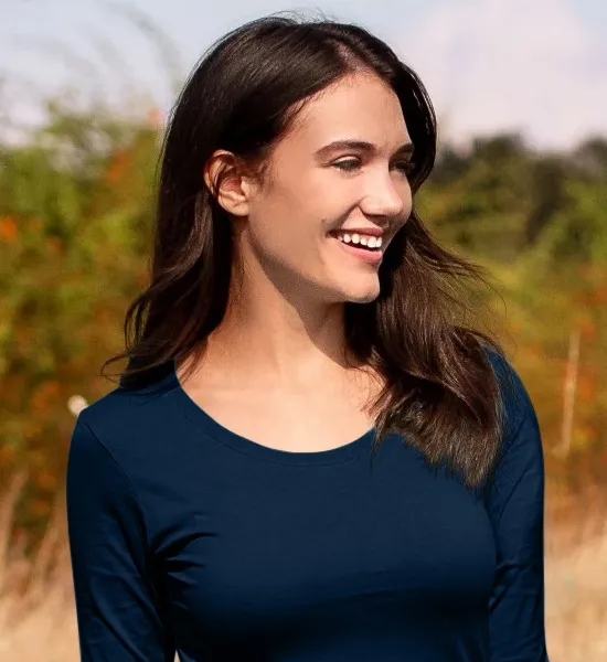 T-shirt da donna a maniche lunghe - Scollatura rotonda più profonda