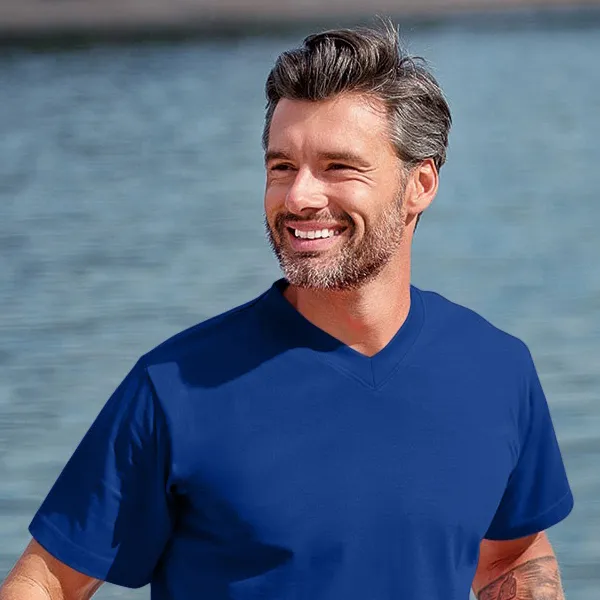 T-shirt a maniche corte, peso medio - Scollatura a V