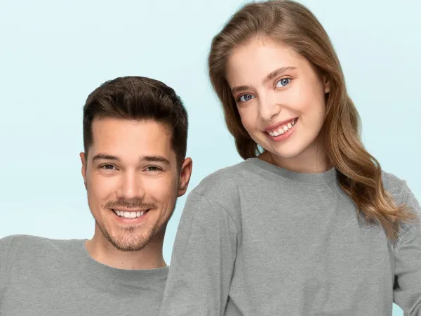 T-shirt leggera con maniche lunghe - Scollo tondo classico